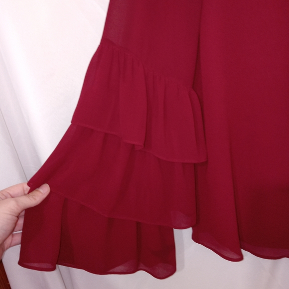 Naked Zebra Wine Ruffle Bell Sleeve Chiffon Top Women's Size Small Beautiful❤️ - Picture 2 of 11